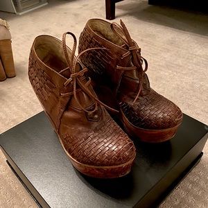 Chunky brown BedStu lace up leather bootie
